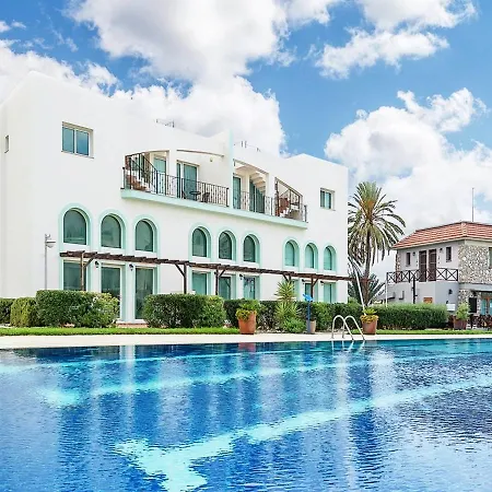 Joya Cyprus Skyline Garden Ferienhaus